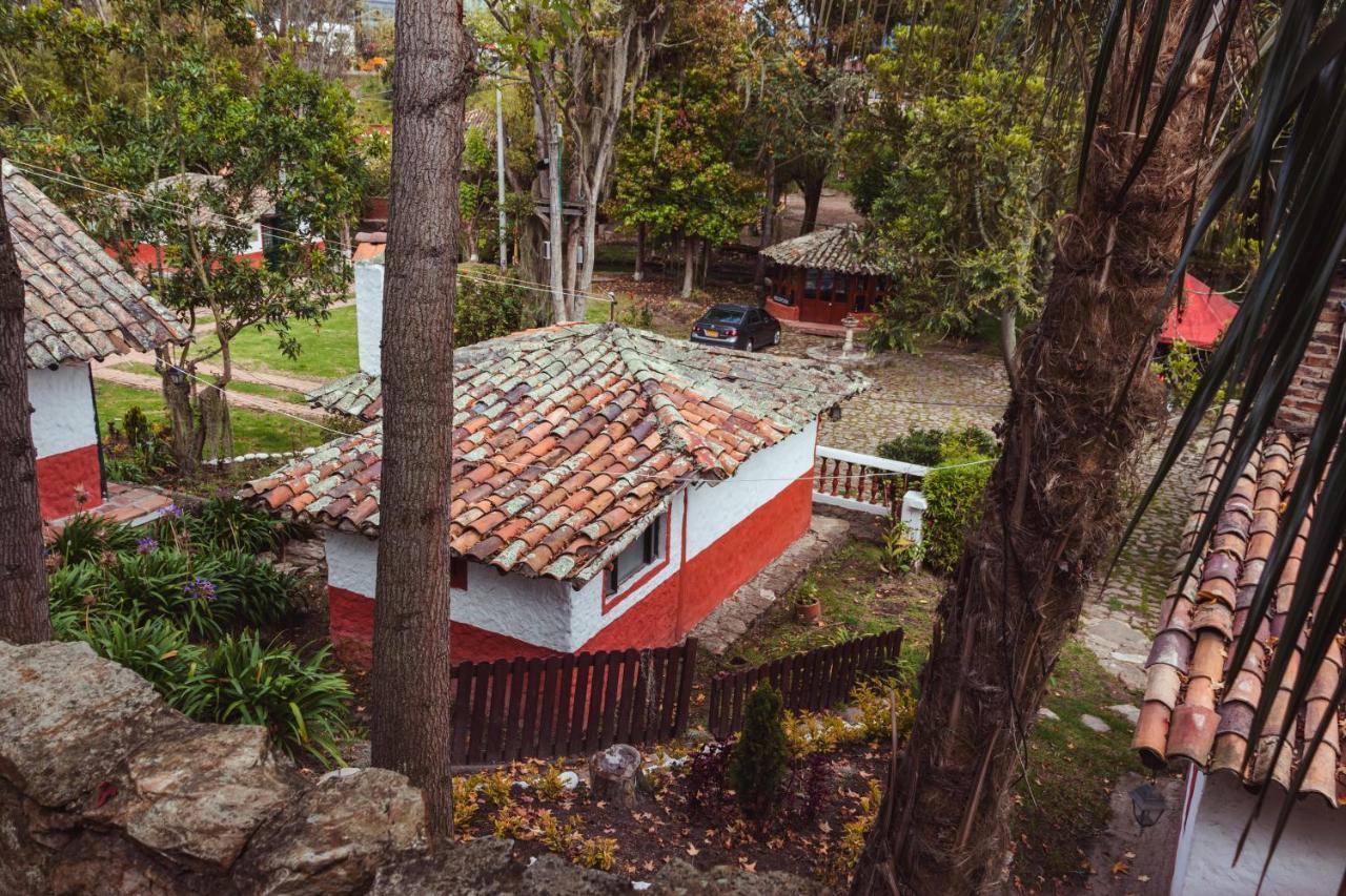 Hotel Y Centro De Convenciones Pueblito De Yerbabuena Paraiso Natural Chía Kültér fotó