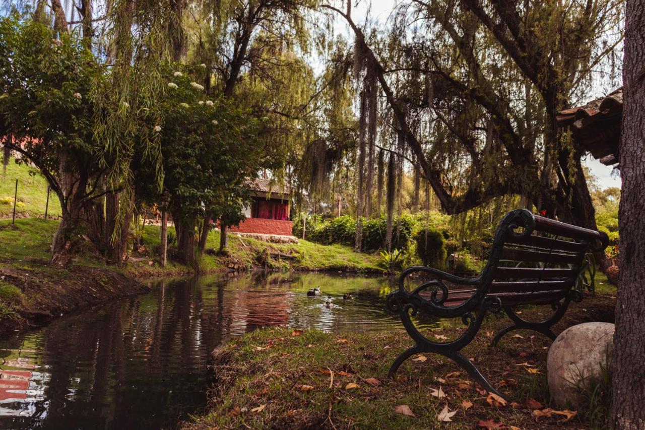 Hotel Y Centro De Convenciones Pueblito De Yerbabuena Paraiso Natural Chía Kültér fotó