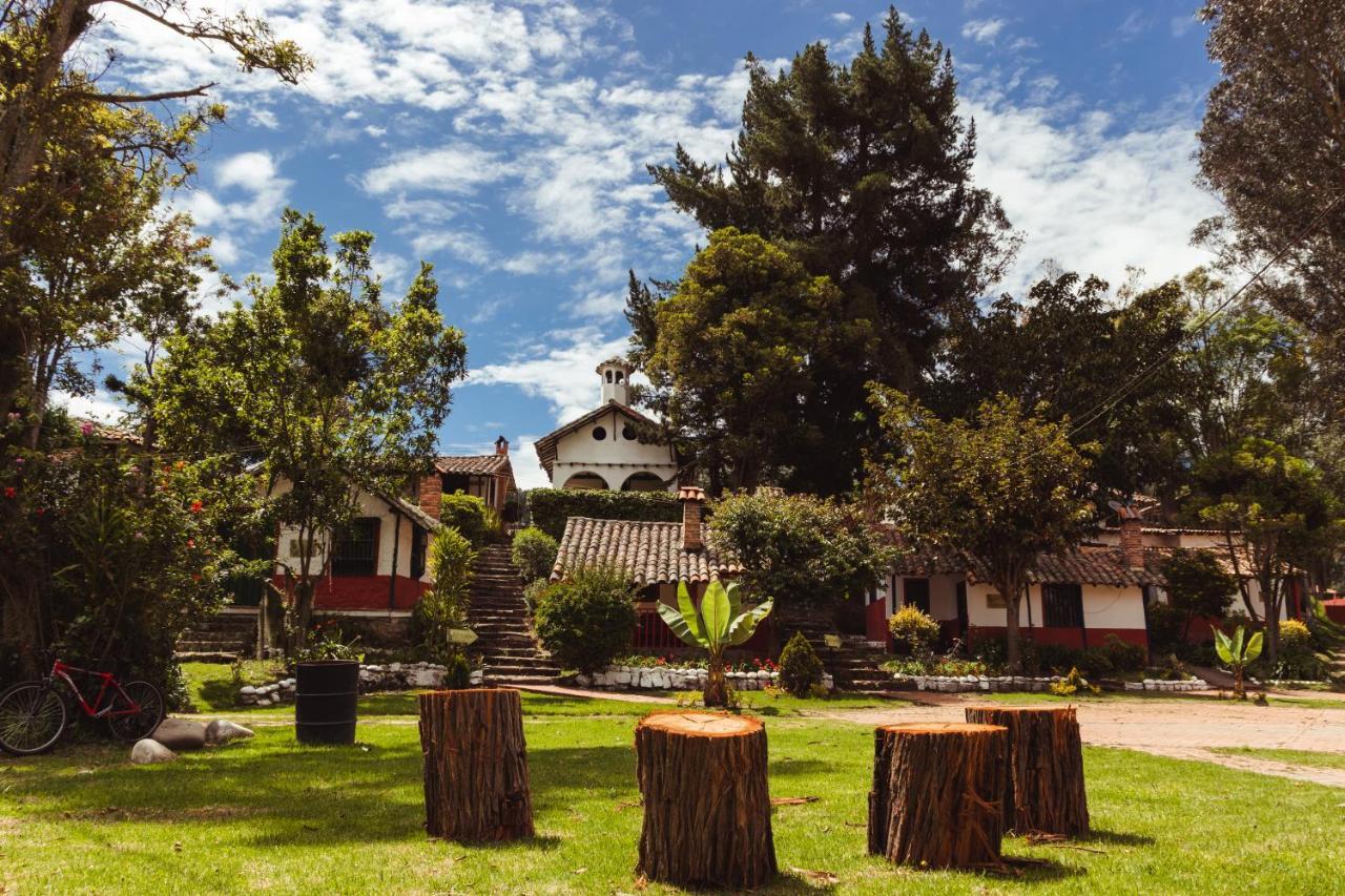 Hotel Y Centro De Convenciones Pueblito De Yerbabuena Paraiso Natural Chía Kültér fotó