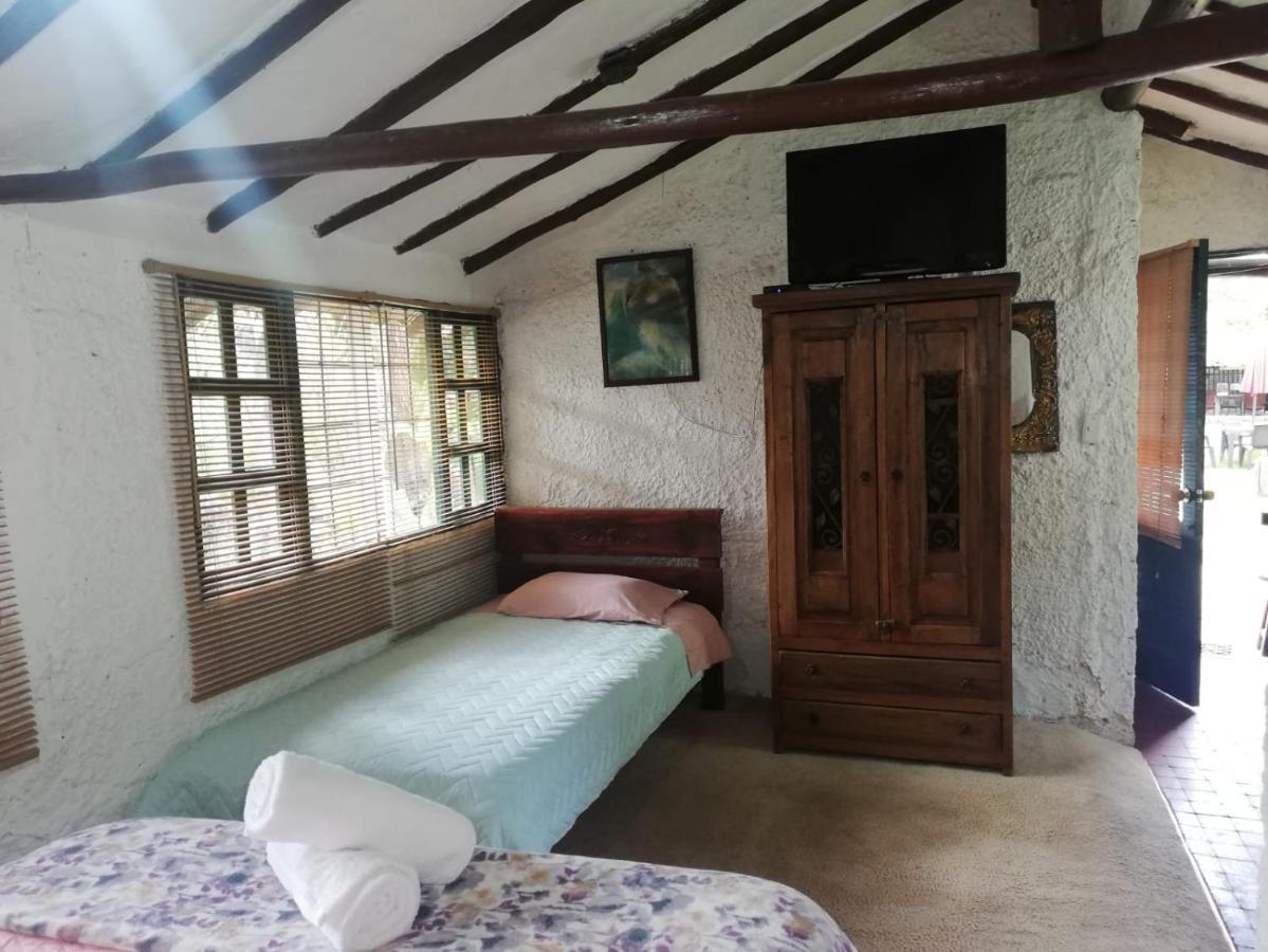 Hotel Y Centro De Convenciones Pueblito De Yerbabuena Paraiso Natural Chía Kültér fotó