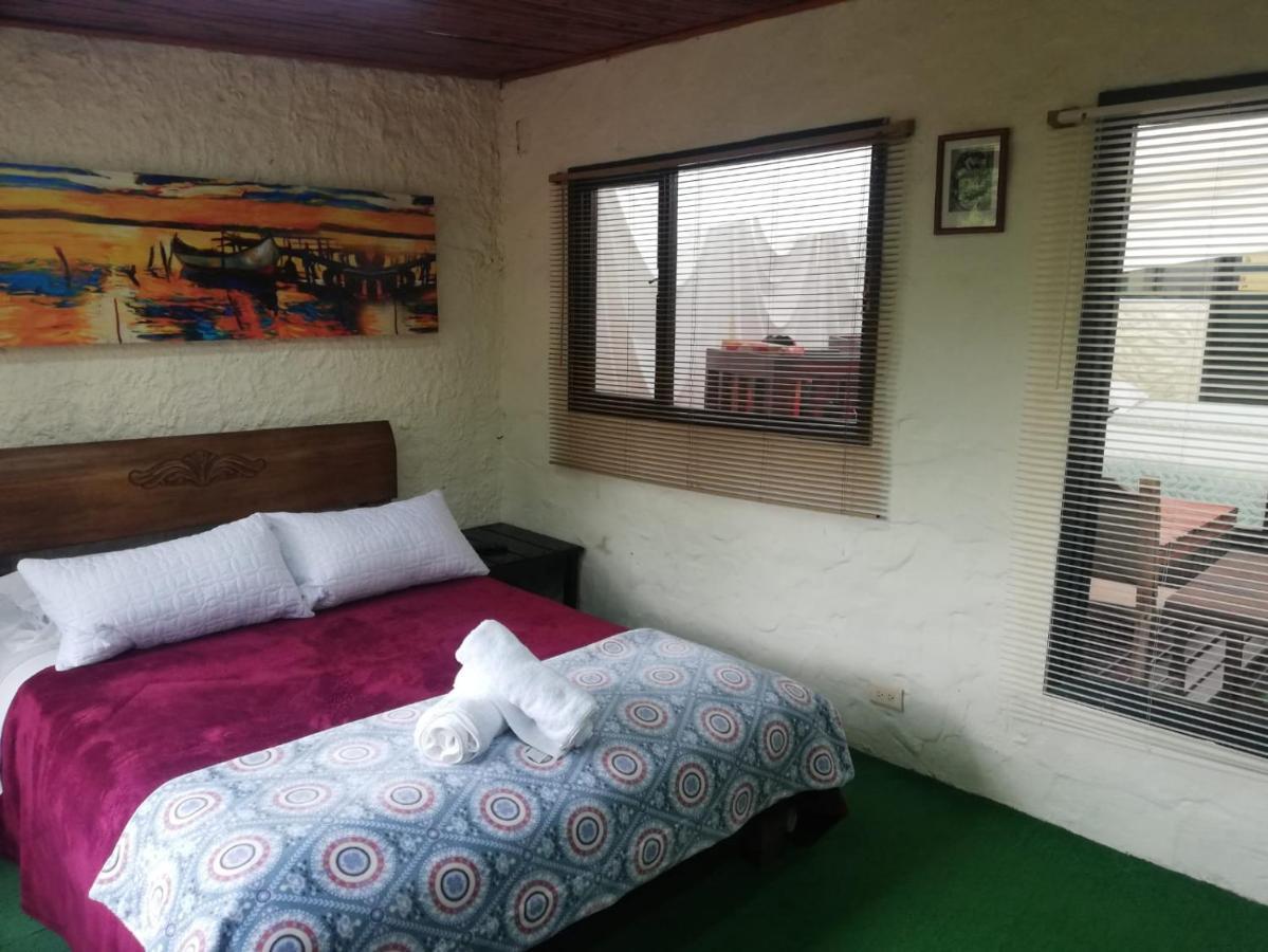 Hotel Y Centro De Convenciones Pueblito De Yerbabuena Paraiso Natural Chía Kültér fotó